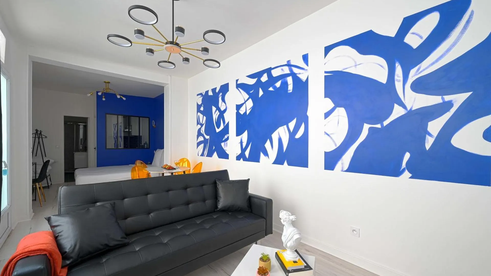 Large Studio With Modern Art Vibes Perfect For 3 Paris 0*,