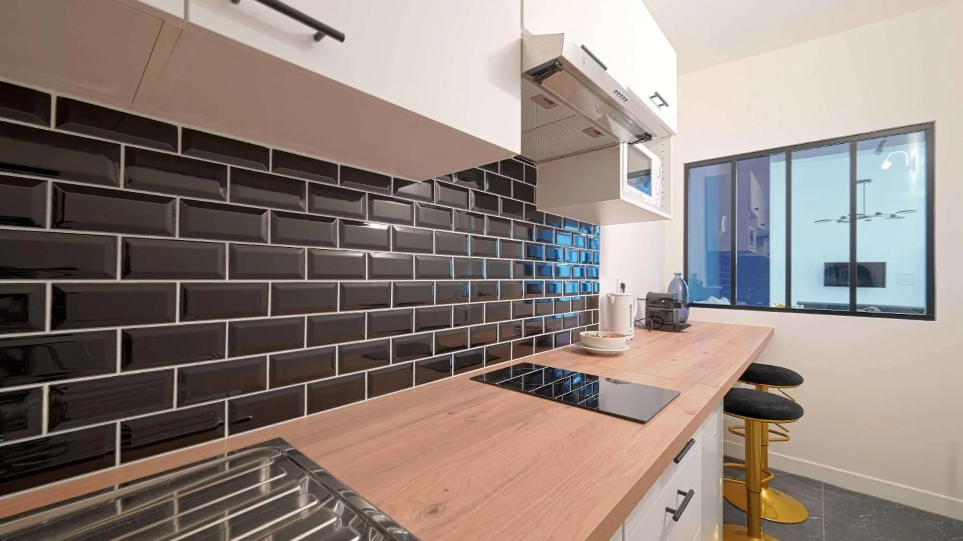 Apartment Large Studio With Modern Art Vibes Perfect For 3 Paris